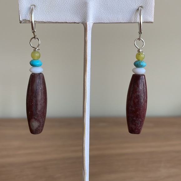 HAND CRAFTED EARRINGS Brown White Turquoise Green Natural Stones - Picture 6 of 12